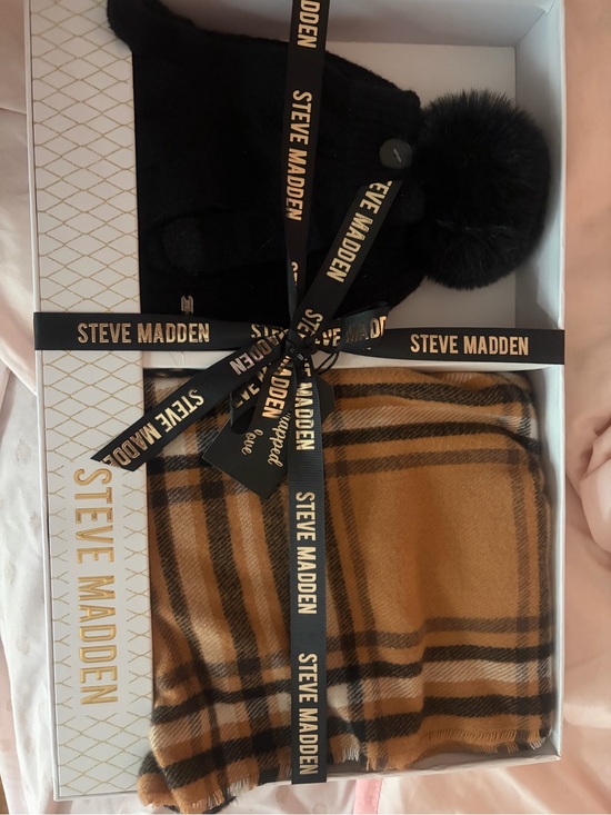 Steve Madden Accessories - Steve Madden Black Pom Pom Beanie and Camel Plaid Scarf Set